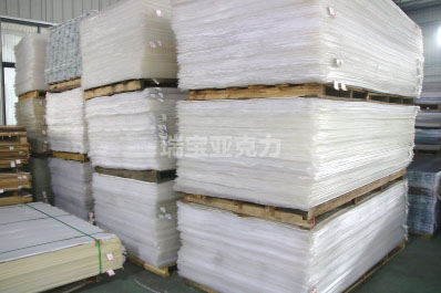 亚克力板材用什么擦掉透明胶