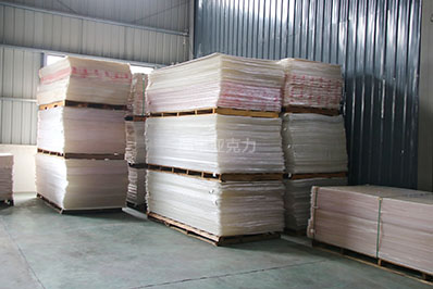 亚克力广告板会掉色吗