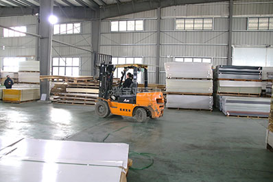 透明亚克力板材上面怎么装广告字